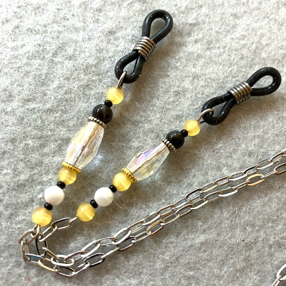 NWT AtriaMinerals Chain for glasses with genuine stones - Picture 2 of 3